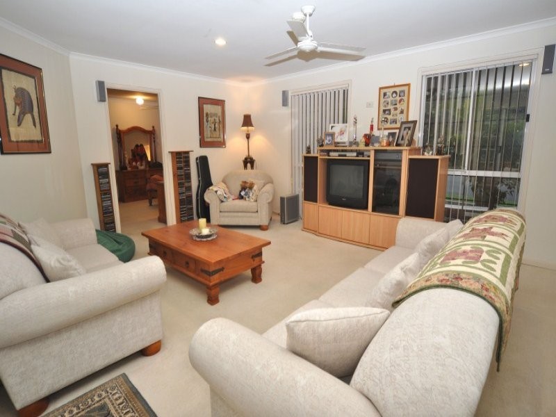 2 HillGrove Court, Oxenford QLD 4210