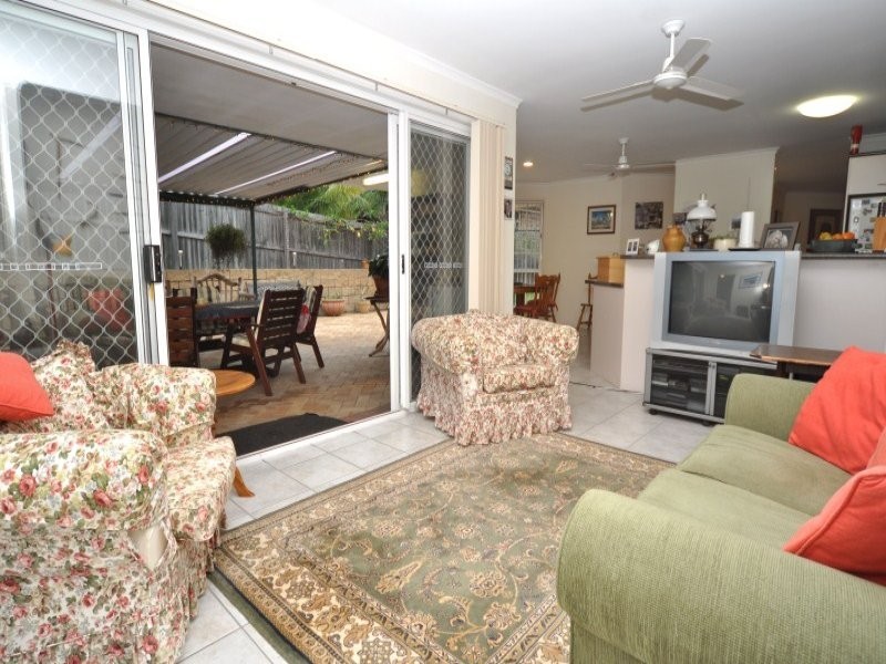 2 HillGrove Court, Oxenford QLD 4210