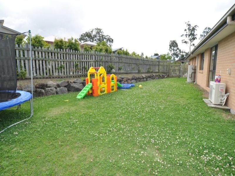 7 Silver Gull Street, Coomera QLD 4209