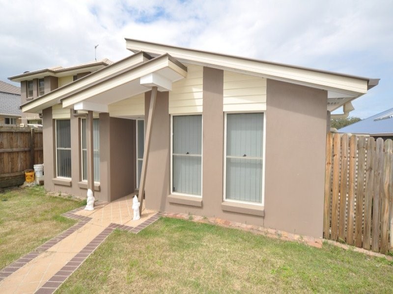 8 Silver Gull Street, Coomera QLD 4209