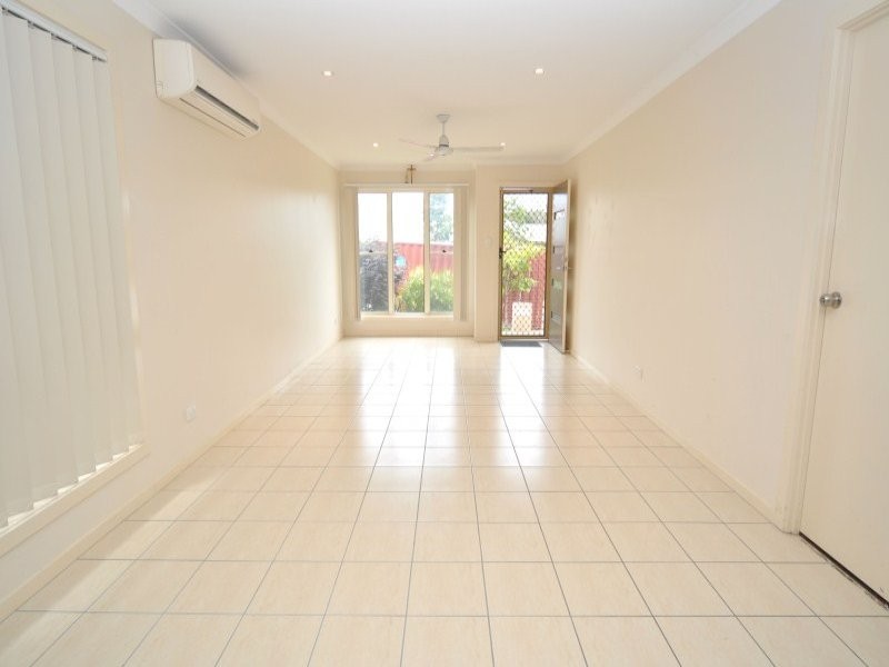 8 Silver Gull Street, Coomera QLD 4209