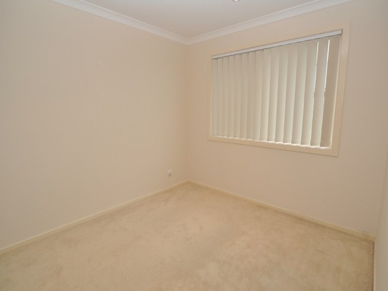 8 Silver Gull Street, Coomera QLD 4209