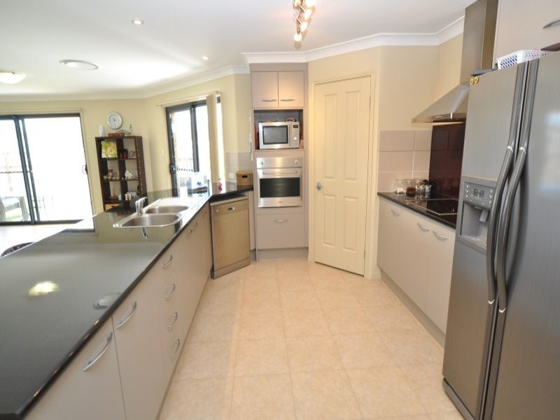 22 Treeline Circuit, Upper Coomera QLD 4209