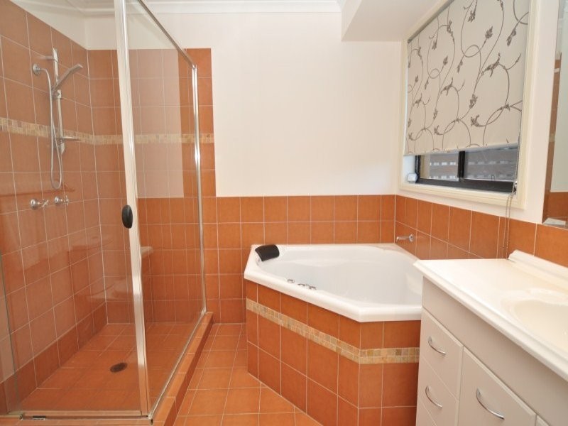 18 Fairbairn Court, Oxenford QLD 4210