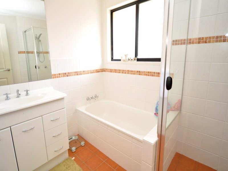 18 Fairbairn Court, Oxenford QLD 4210