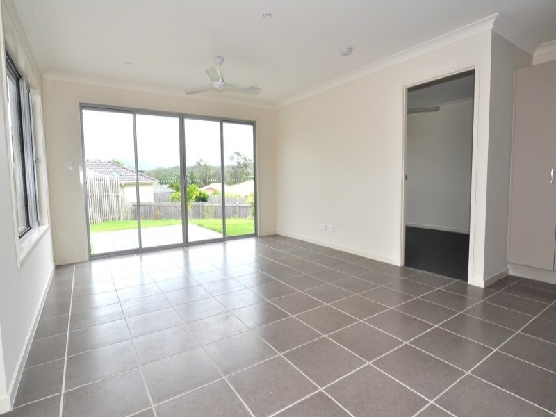 4 Reagan Close, Pimpama QLD 4209