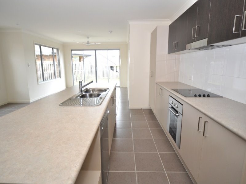 4 Reagan Close, Pimpama QLD 4209