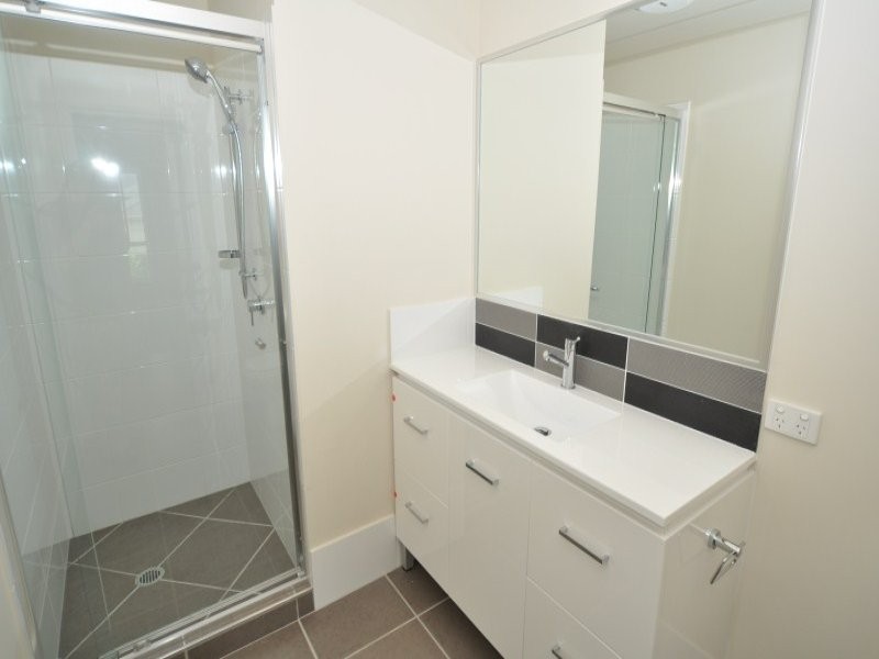 4 Reagan Close, Pimpama QLD 4209