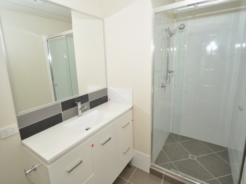 4 Reagan Close, Pimpama QLD 4209