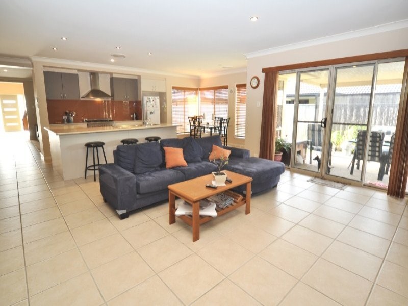 15 Oceanis Drive, Oxenford QLD 4210