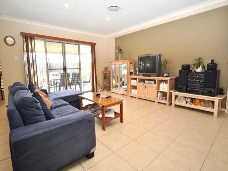 15 Oceanis Drive, Oxenford QLD 4210