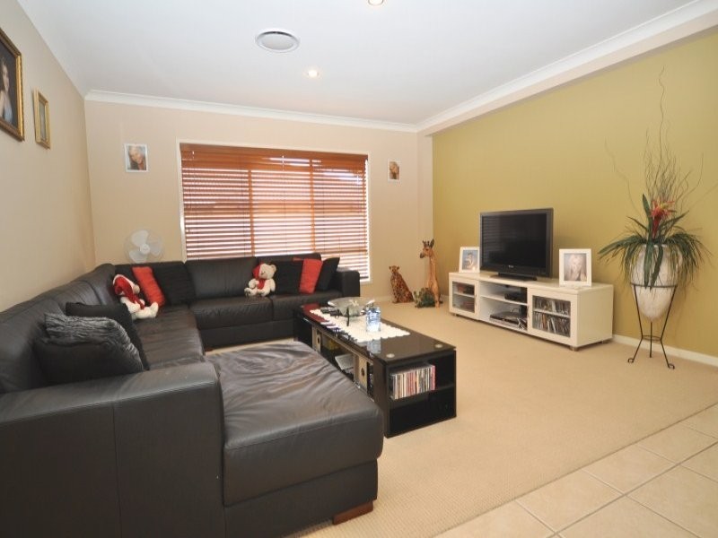 15 Oceanis Drive, Oxenford QLD 4210