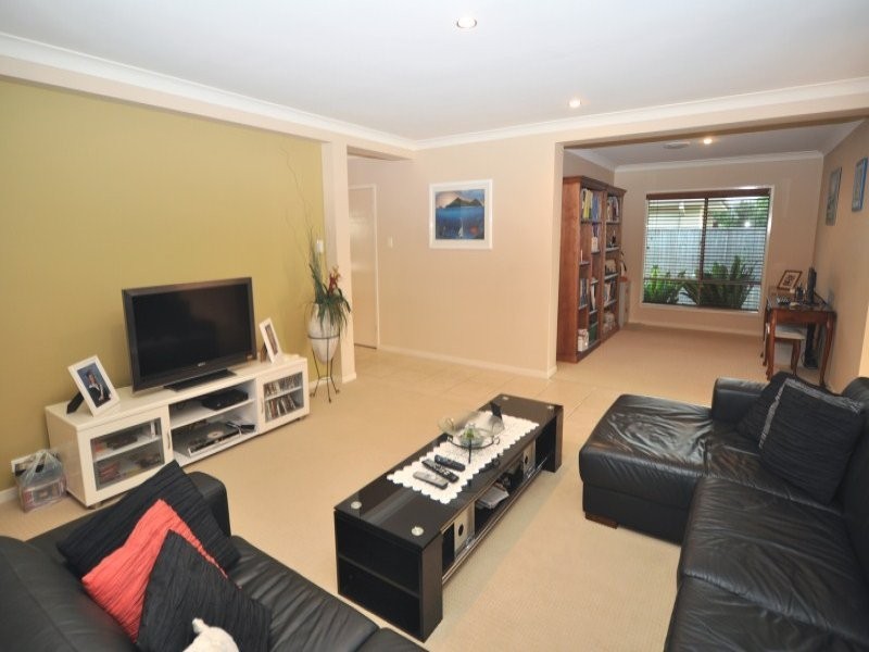 15 Oceanis Drive, Oxenford QLD 4210