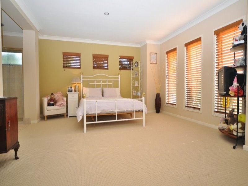 15 Oceanis Drive, Oxenford QLD 4210