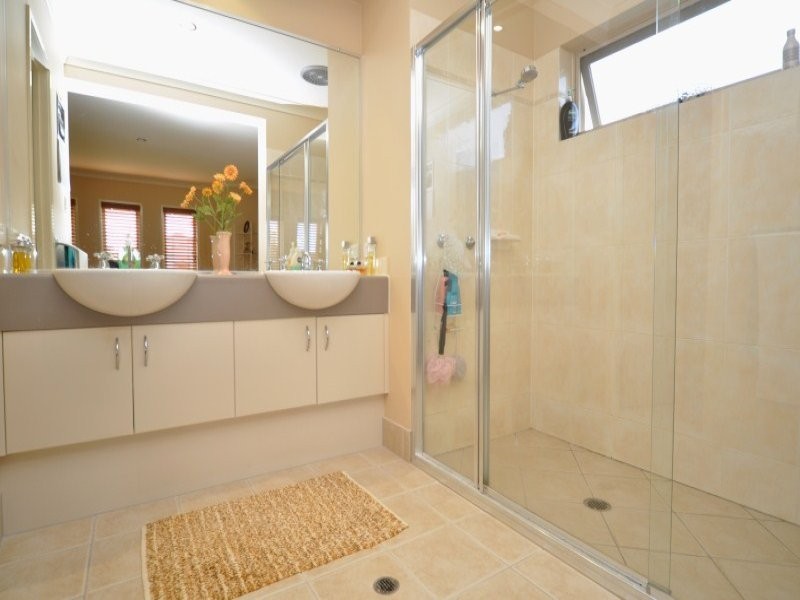 15 Oceanis Drive, Oxenford QLD 4210