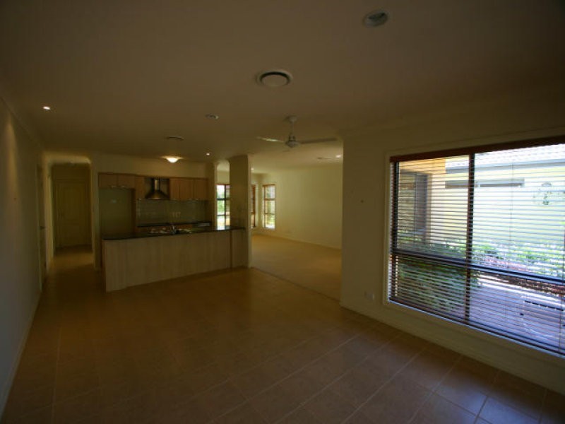 2020 Gracemere Gardens Circuit, Hope Island QLD 4212