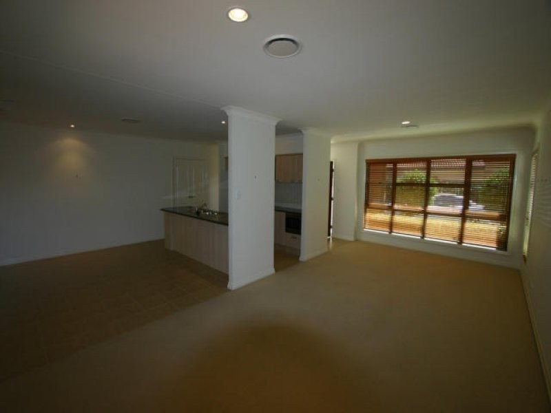 2020 Gracemere Gardens Circuit, Hope Island QLD 4212