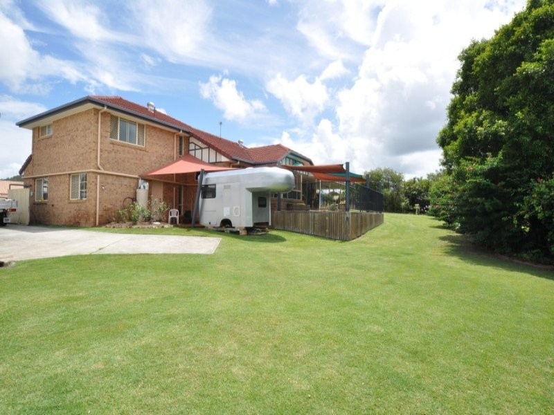 9 Oregon Way, Oxenford QLD 4210