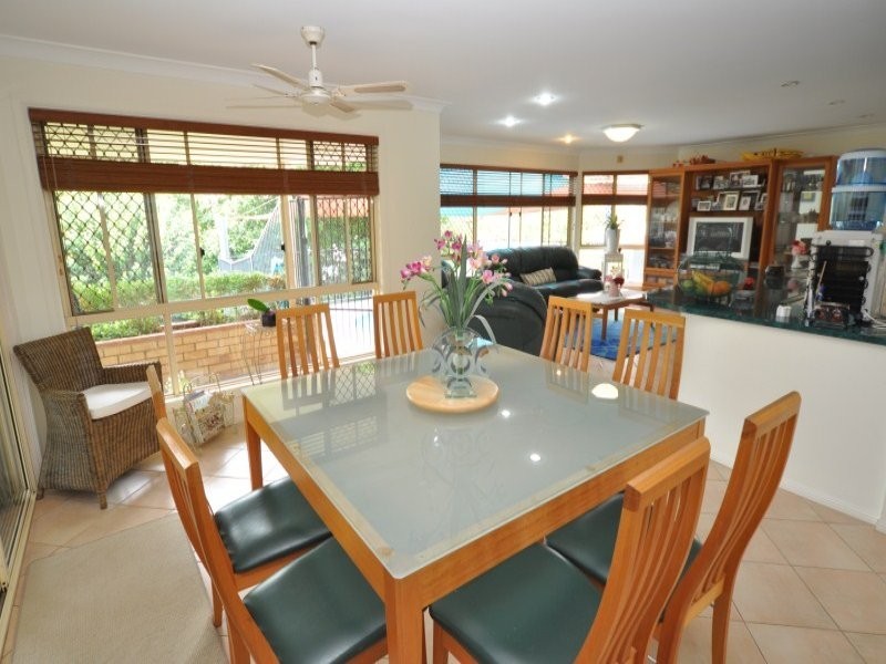 9 Oregon Way, Oxenford QLD 4210