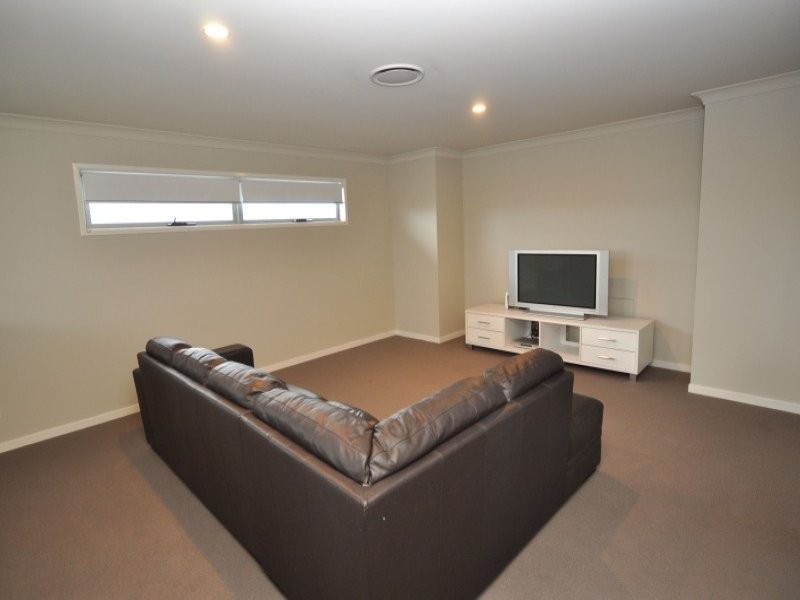 36 Temple Island Circuit, Oxenford QLD 4210