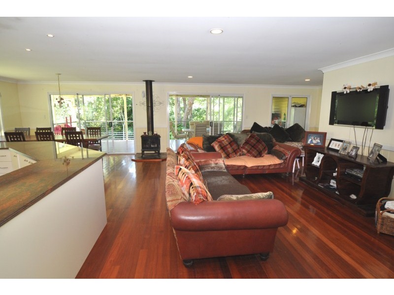 206 Whittings Road, Guanaba QLD 4210