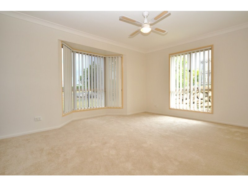 25 Crestridge Crescent, Oxenford QLD 4210