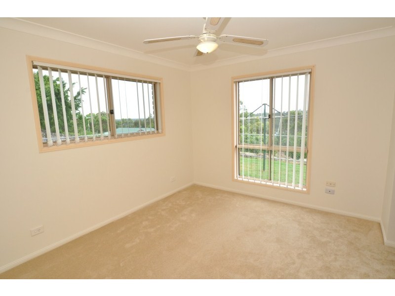 25 Crestridge Crescent, Oxenford QLD 4210