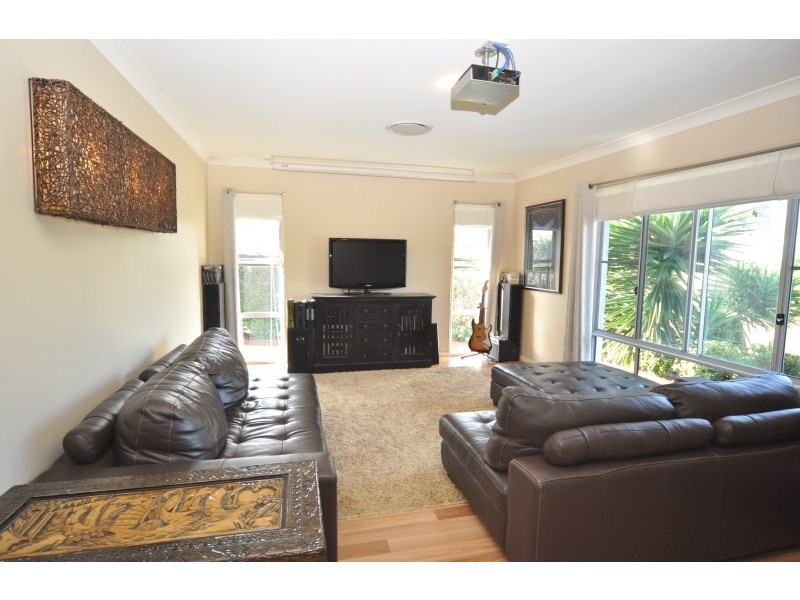 13 Slipstream Road, Coomera Waters QLD 4209