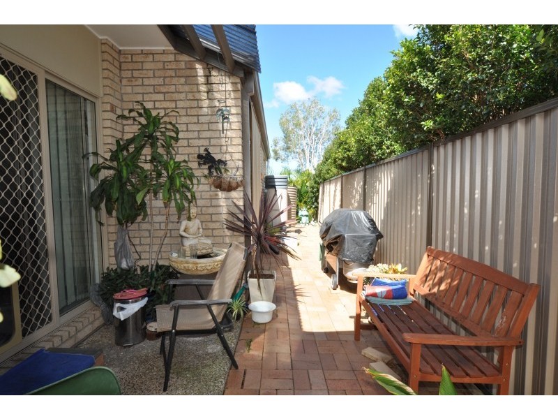 2/18 Pecan Drive, Upper Coomera QLD 4209