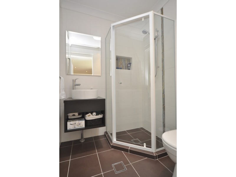 24 California Drive, Oxenford QLD 4210