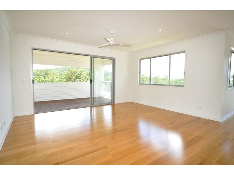 19 Harriet Lane, Oxenford QLD 4210