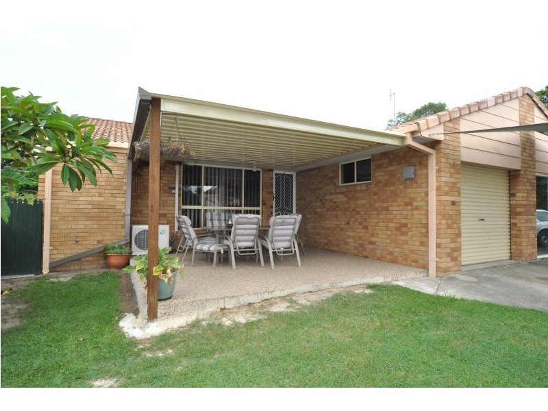 2/4 Hercule Court, Oxenford QLD 4210