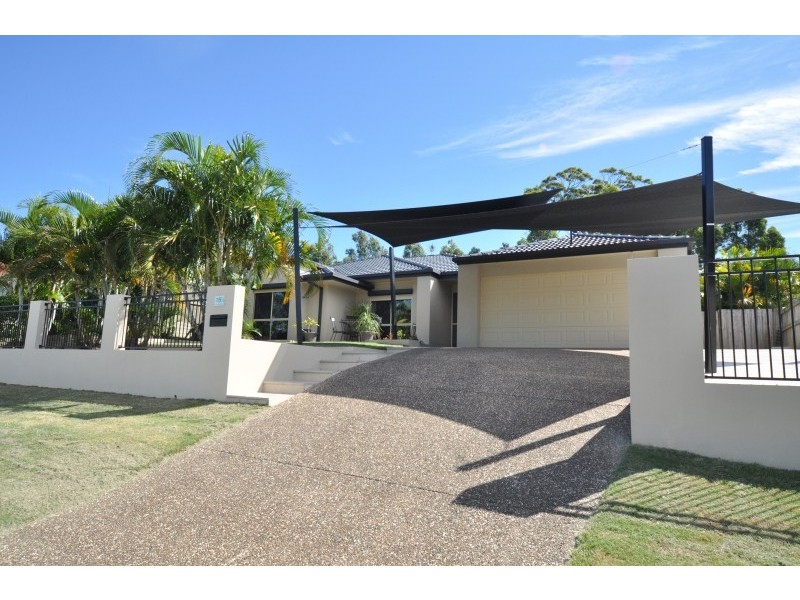 15 Gippsland Drive, Helensvale QLD 4212