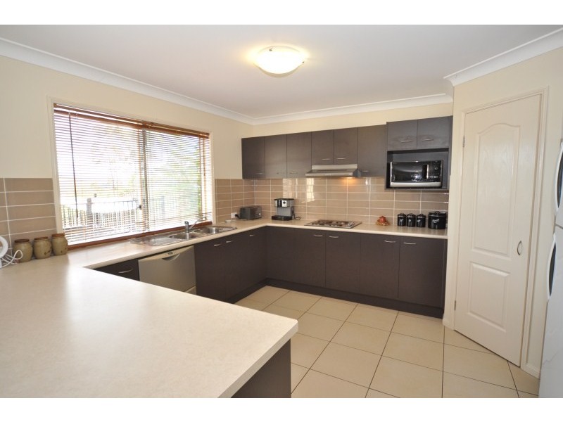 42 Salvado Drive, Pacific Pines QLD 4211
