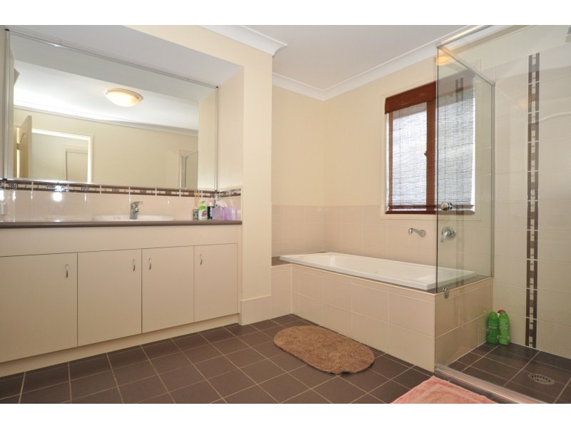 42 Salvado Drive, Pacific Pines QLD 4211