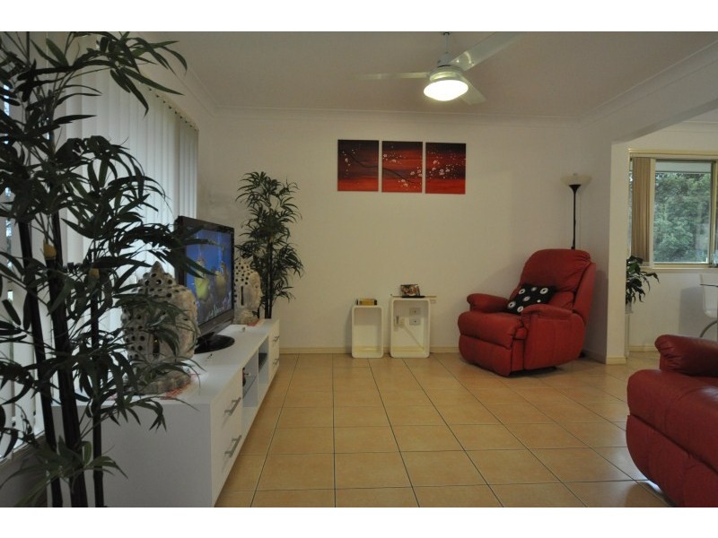 17 Silverpine Crescent, Oxenford QLD 4210