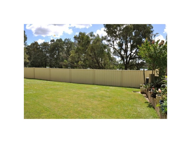 17 Silverpine Crescent, Oxenford QLD 4210