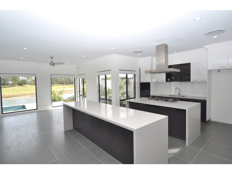 29/7632 Fairway Boulevarde, Hope Island QLD 4212