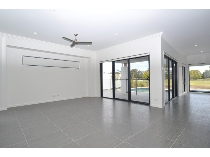 29/7632 Fairway Boulevarde, Hope Island QLD 4212