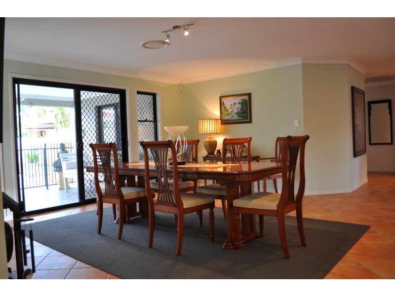 5 Orpington Court, Arundel QLD 4214