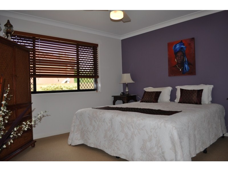 5 Orpington Court, Arundel QLD 4214