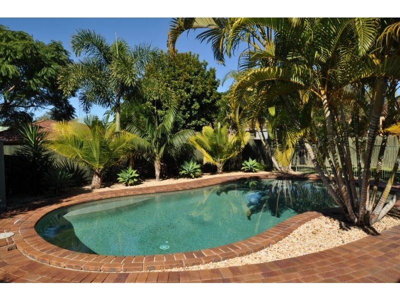 3 Melbourne Road, Arundel QLD 4214