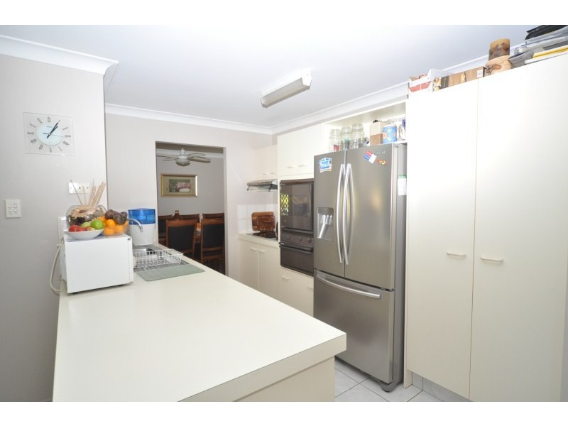 3 Melbourne Road, Arundel QLD 4214