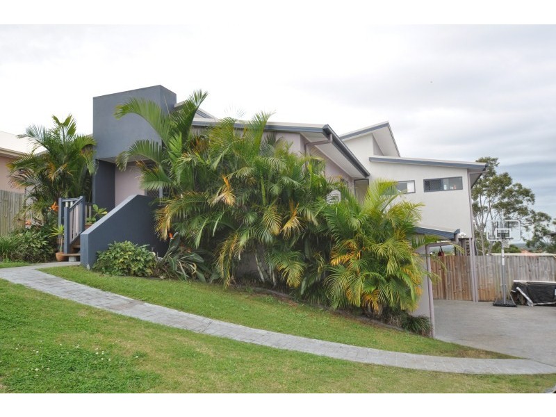 39 Midway Terrace, Pacific Pines QLD 4211