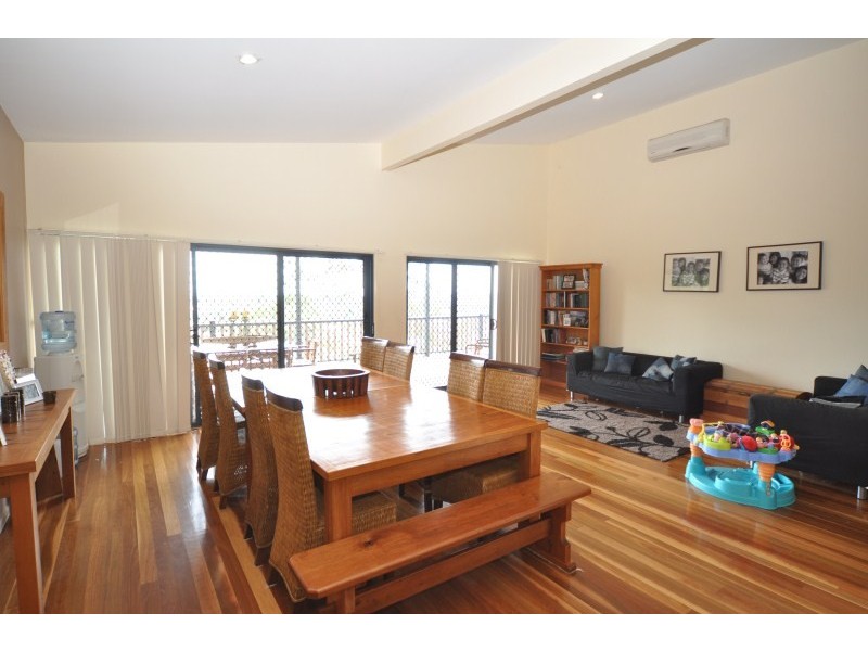 39 Midway Terrace, Pacific Pines QLD 4211
