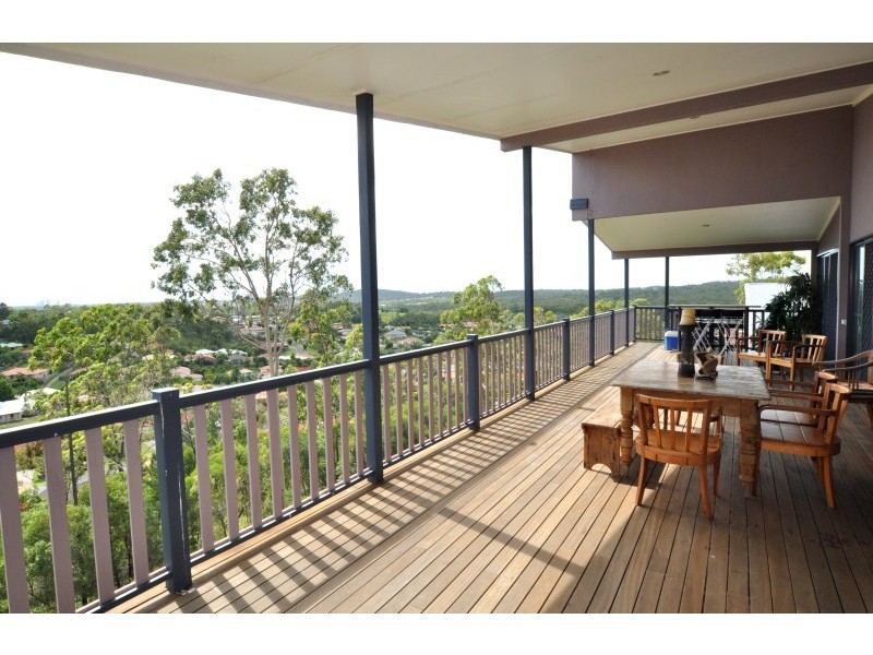 39 Midway Terrace, Pacific Pines QLD 4211
