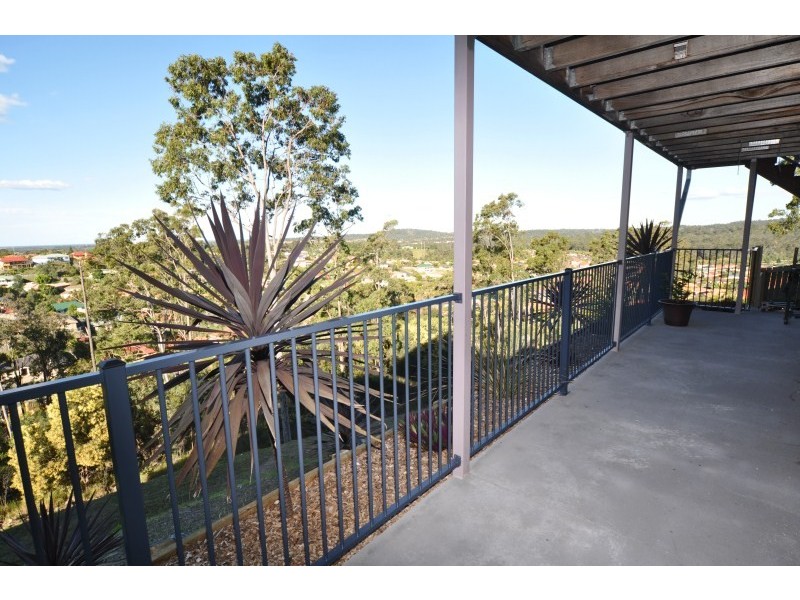 39 Midway Terrace, Pacific Pines QLD 4211