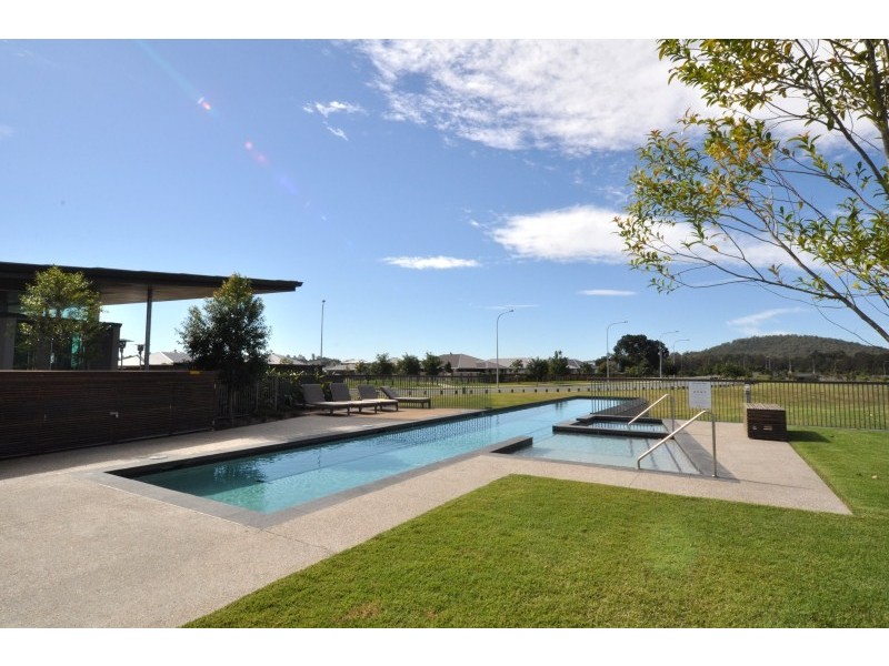 62/23 Drafters Crescent, Upper Coomera QLD 4209