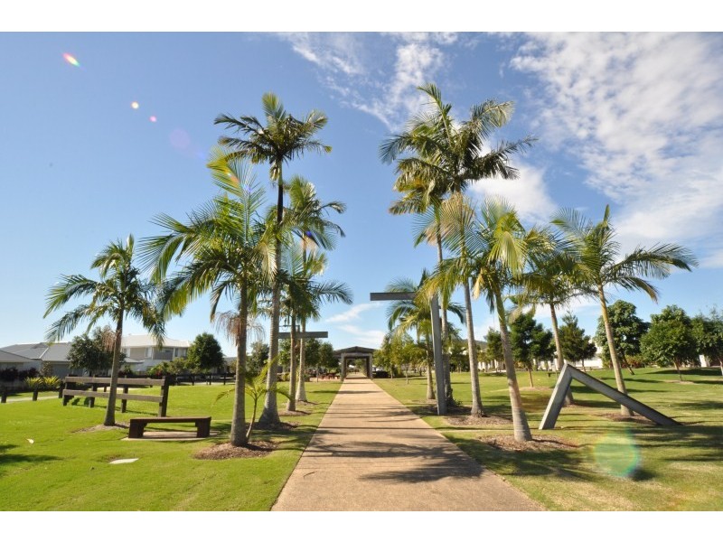 62/23 Drafters Crescent, Upper Coomera QLD 4209