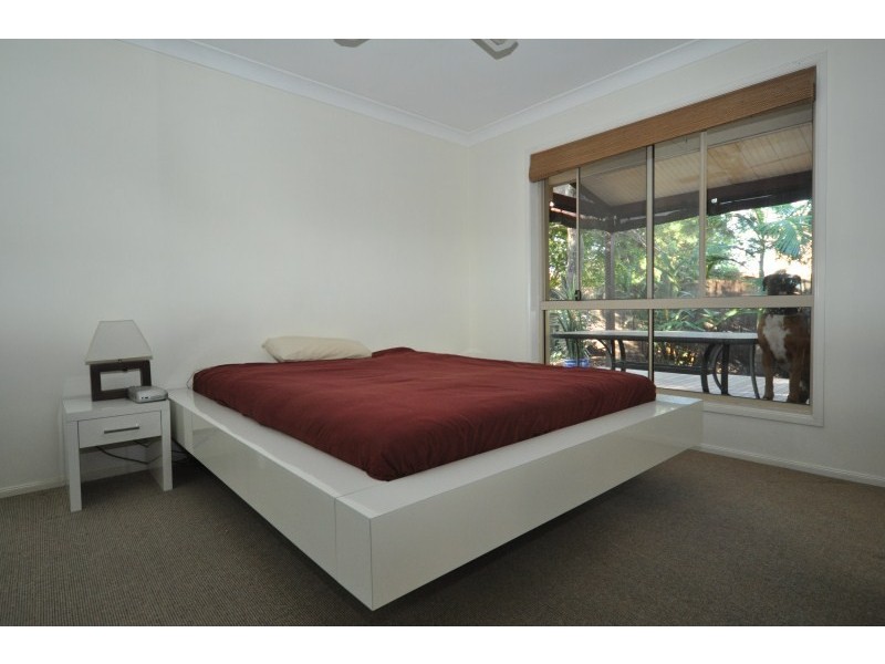 32 Serafina Drive, Helensvale QLD 4212